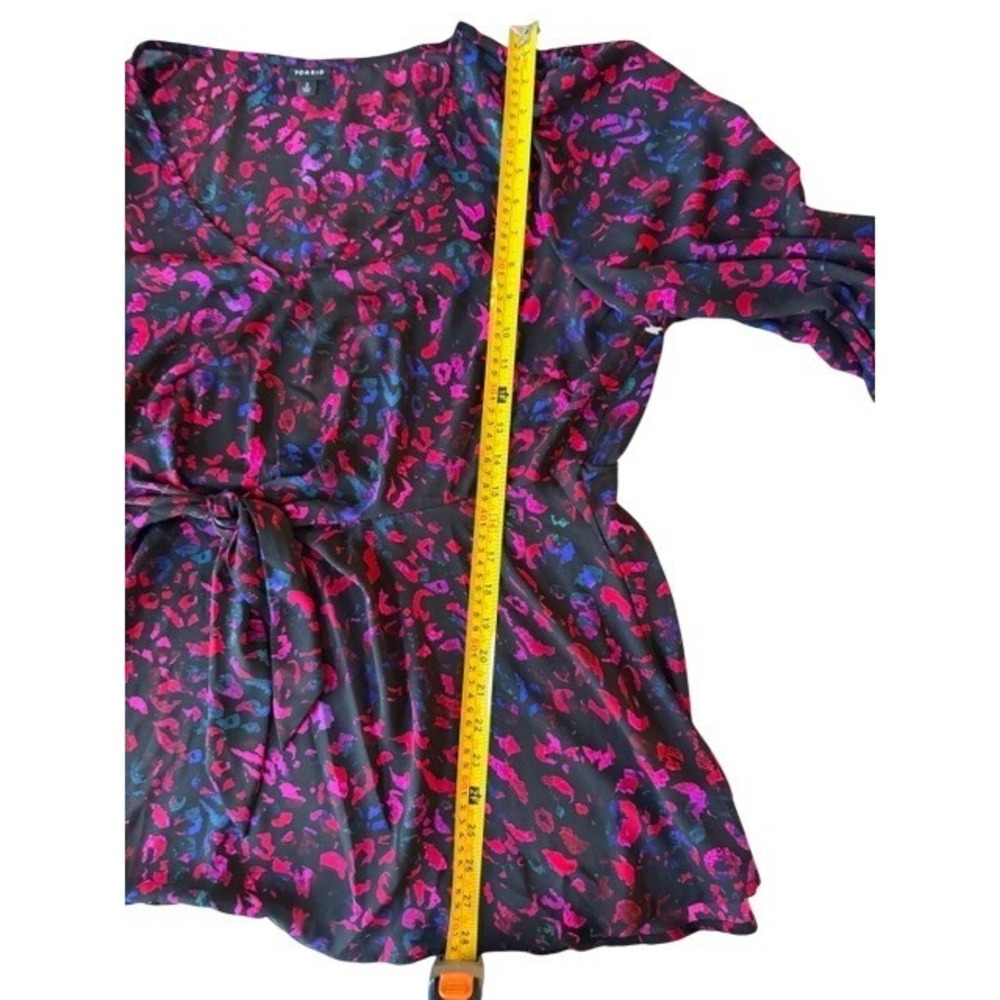 Torrid Pink Blue Leopard Print Tie Front V-Neck Blouse Size 2 Plus Size - Picture 5 of 11